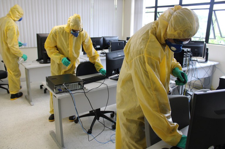 Militares atuam em diversas regiões para combater o novo coronavírus