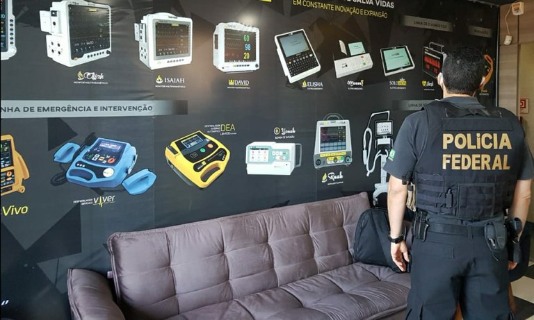 Polícia Federal investiga irregularidades no uso de recursos destinados ao enfrentamento da Covid-19