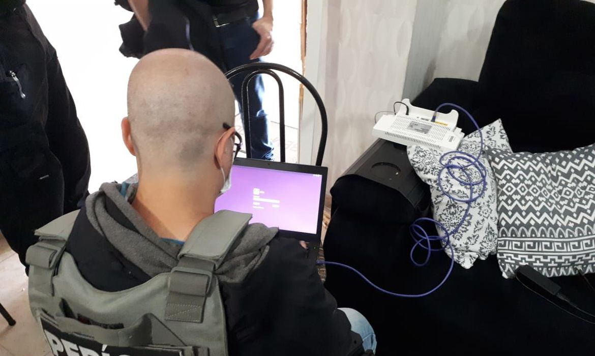 Brasil e EUA assinam memorando para combate à pirataria