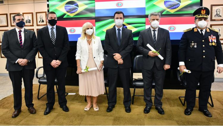 Firmados acordos para intensificar a segurança na fronteira com o Paraguai