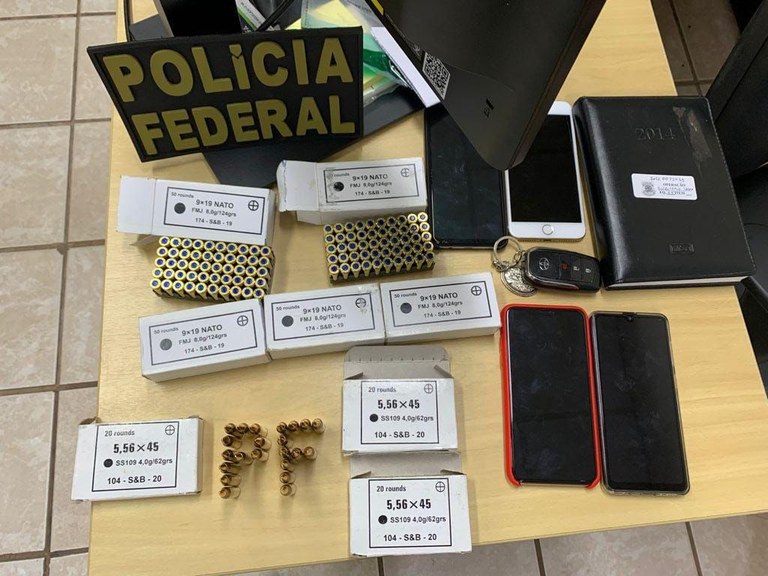Polícia Federal combate o tráfico internacional de drogas e de armas na fronteira entre Brasil e Paraguai