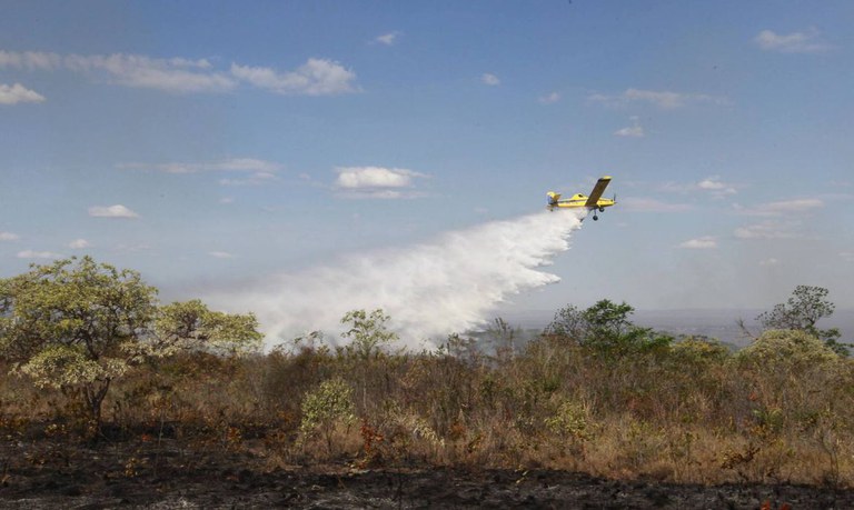 Militares juntam esforços no combate a incêndios no Pantanal