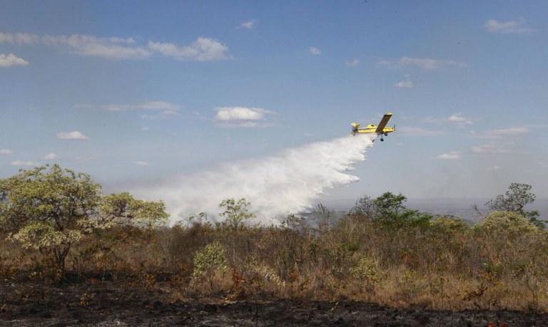Militares juntam esforços no combate a incêndios no Pantanal