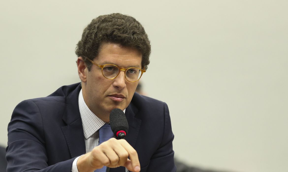 Ministro Ricardo Salles diz que seca rigorosa está entre causas das queimadas no Pantanal