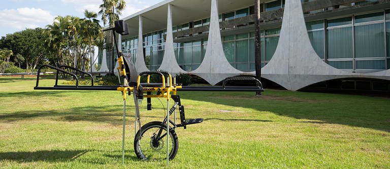 Novas cadeiras adaptadas serão entregues a seis parques nacionais