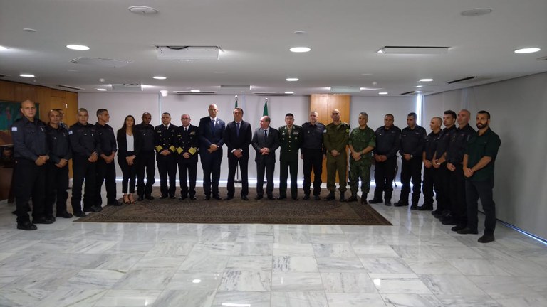 Presidente recebe equipe de Israel que ajudará no combate a queimadas