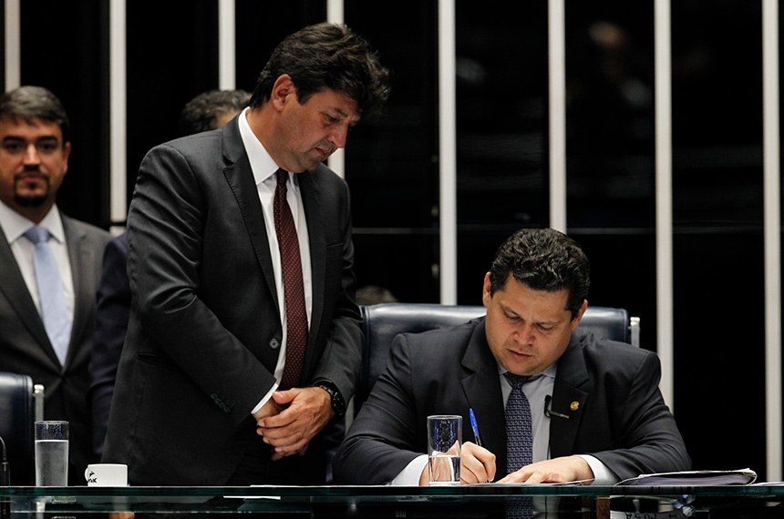 Ministro da Saúde e PL 23/20