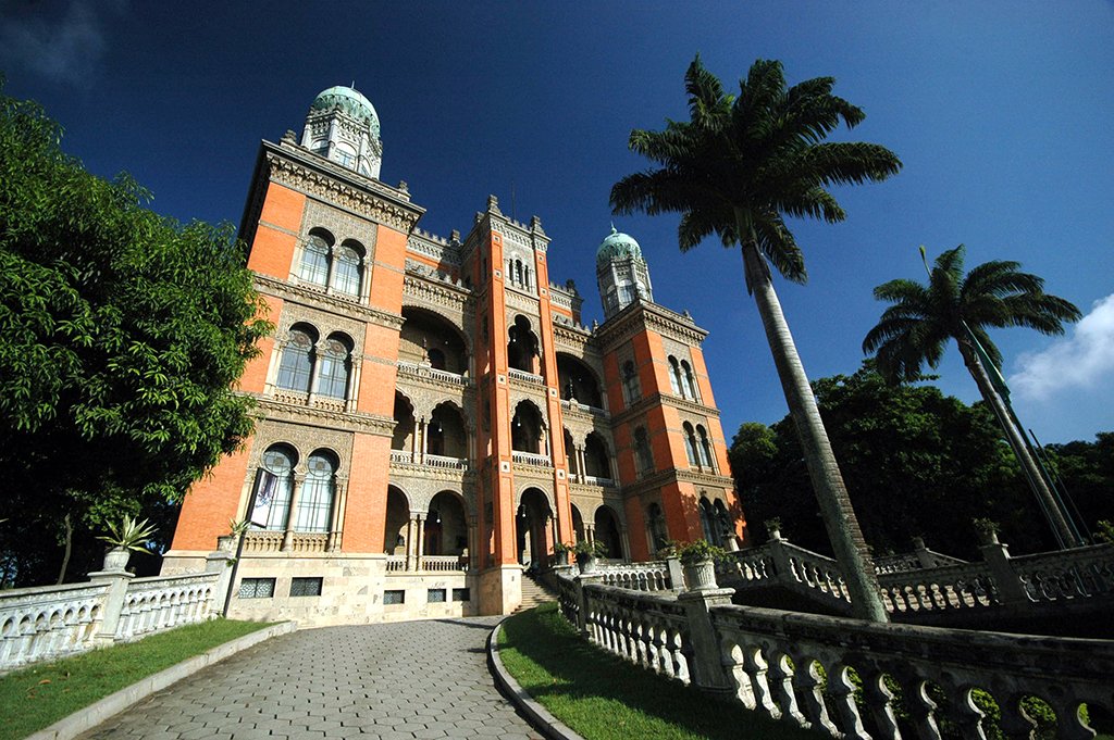 Fiocruz completa 120 anos em meio ao maior desafio do século 21