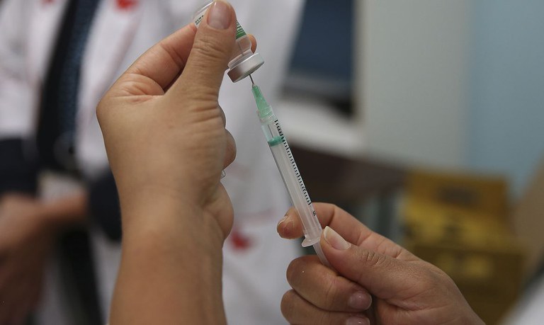 Anvisa publica instrução que busca acelerar registro de vacinas