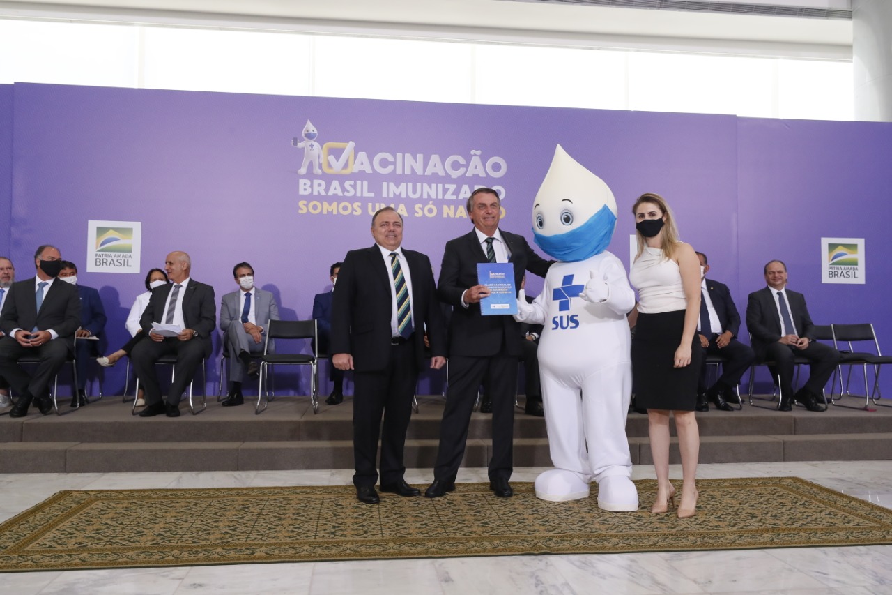 Apresentado plano para vacinação contra Covid-19