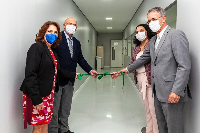 Inaugurado laboratório de diagnóstico para a Covid-19 em Brasília (DF)