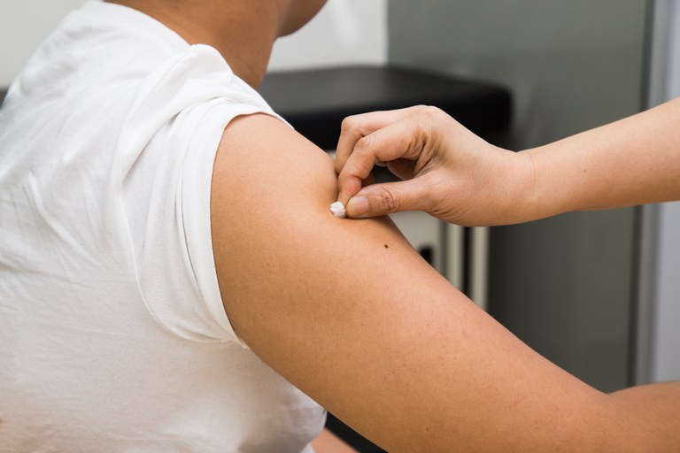 Ampliada vacinação contra a Covid-19 para pessoas com HIV/AIDS