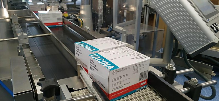 Antecipado o recebimento de mais 4 milhões de doses de vacinas Oxford/AstraZeneca