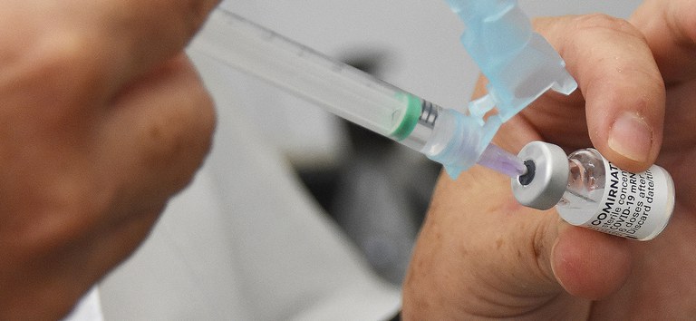 Brasil recebe mais 629 mil doses da vacina da Pfizer