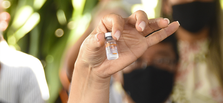 Governo Federal distribui quantidade necessária de vacinas para segunda dose da Coronavac