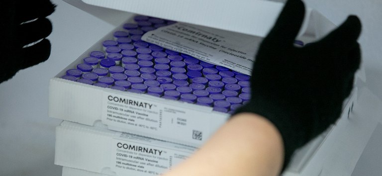 Vacina da Pfizer poderá ser distribuída para todo o Brasil