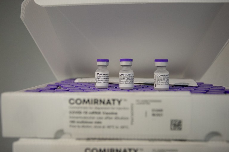 Vacinas covid -19 da AstraZeneca e Pfizer são incorporadas ao SUS