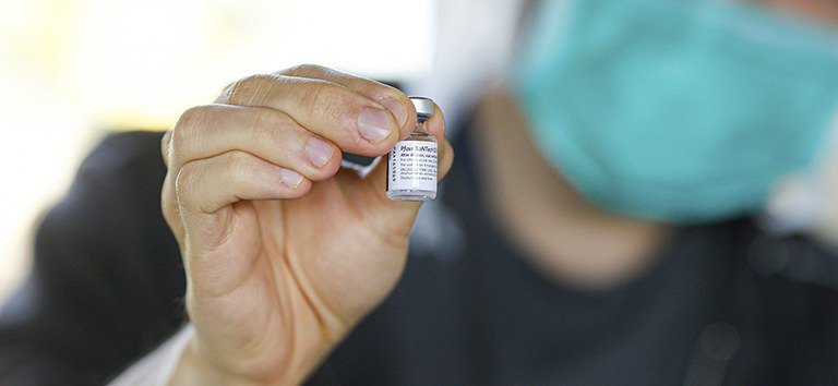 Brasil recebeu mais 924 mil doses da vacina Covid-19 da Pfizer