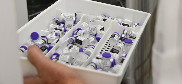 Governo entrega mais 8 milhões de doses de vacina covid-19 nos próximos três dias