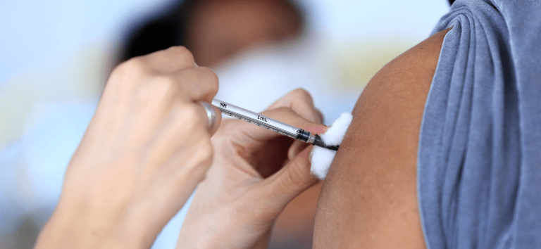 Brasil atinge marca de 60% da população adulta completamente vacinada contra a Covid-19