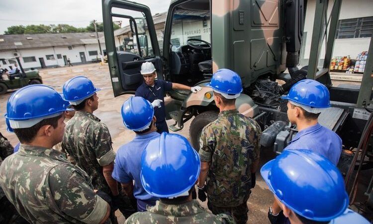Acordo insere jovens soldados no mercado trabalho