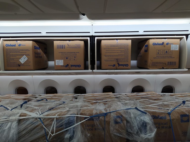 4,4 milhões de máscaras compradas pelo Governo Federal chegam ao Brasil