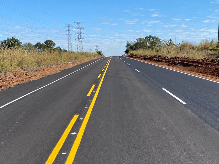 Governo entrega 16 quilômetros de terceira faixa na BR-262/MS