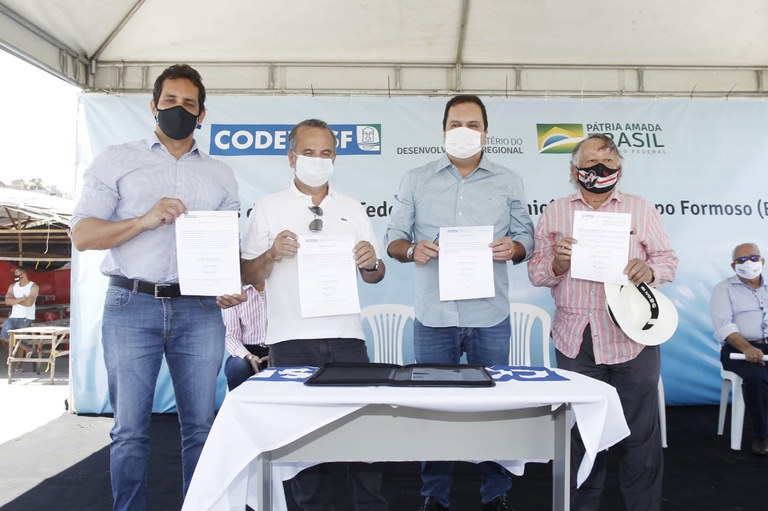 Governo Federal vai liberar recursos para obras de infraestrutura no Acre e na Bahia