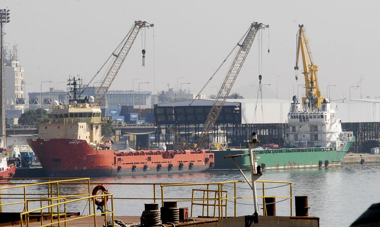 Com novo calado, porto do Rio Grande poderá receber os maiores navios do mundo