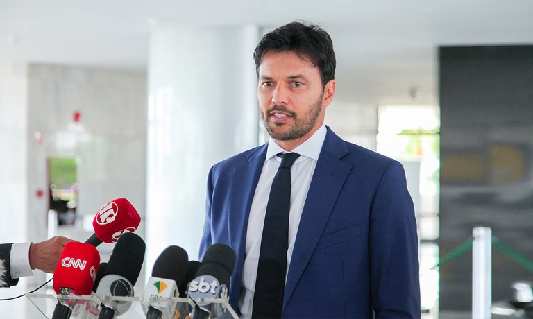 Ministério das Comunicações entrega projeto de privatização dos Correios