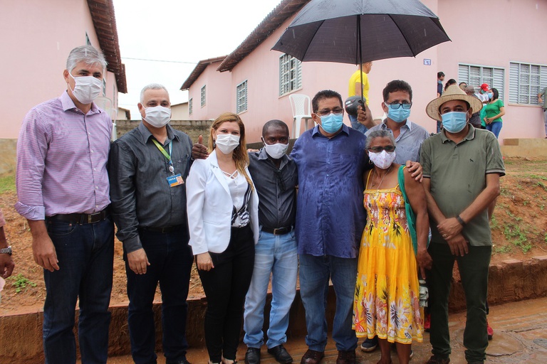 Mais de 2 mil pessoas recebem as chaves da casa própria no Maranhão