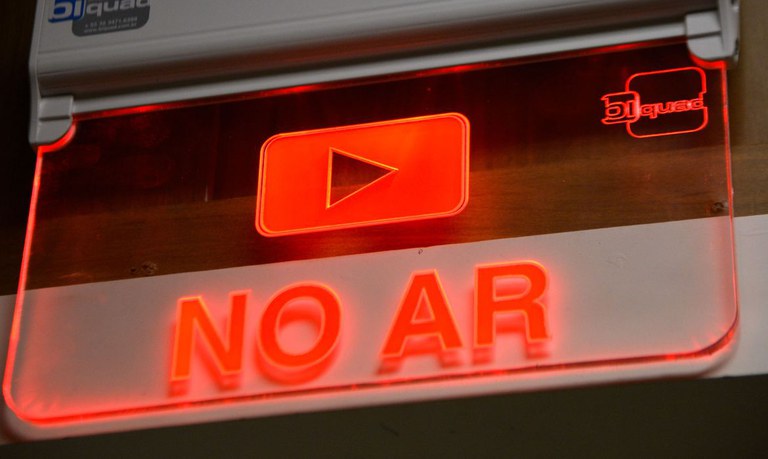 Simplificado o licenciamento de estações de rádio e TV