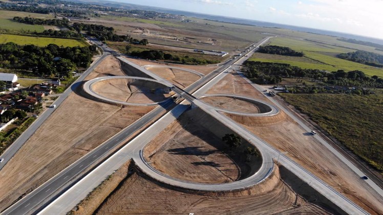 Governo entrega mais 12 quilômetros de pista duplicada e viaduto na BR-101/AL