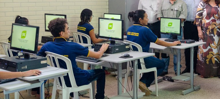 Mais de 5,2 mil computadores são doados pelo Governo