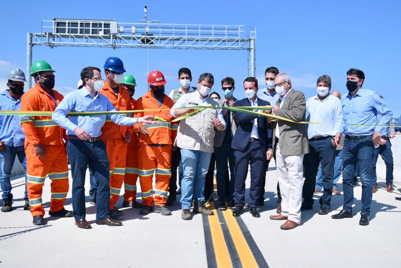 Caminhões ganham novo acesso entre a Avenida Brasil e o porto do Rio de Janeiro