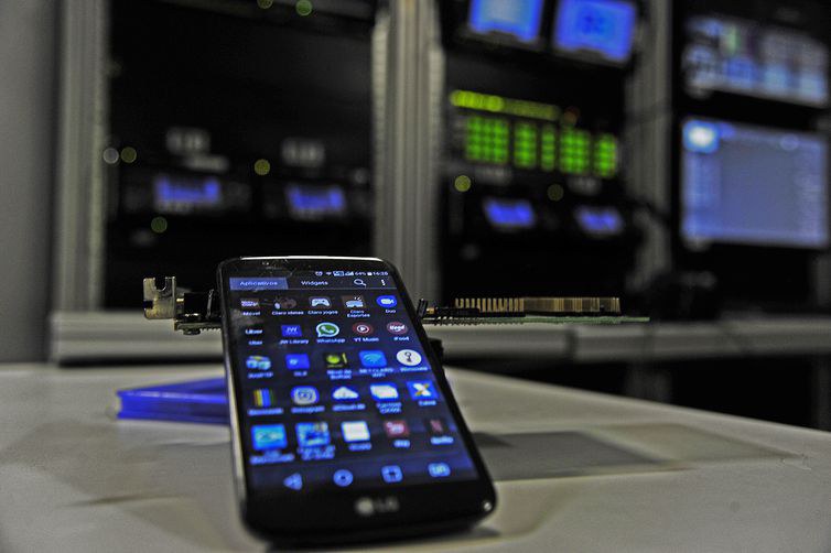 Governo leva fibra óptica para cidades nordestinas