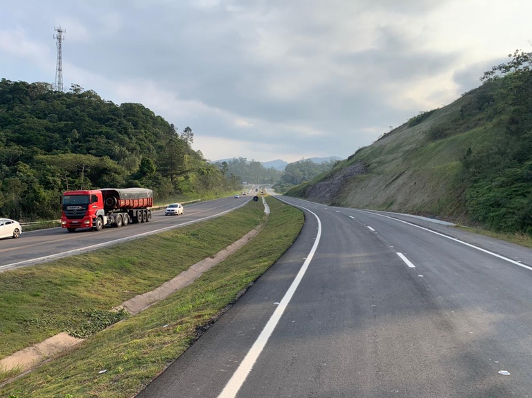 Obras de duplicação da BR-470/SC chegam a mais de 50% de execução