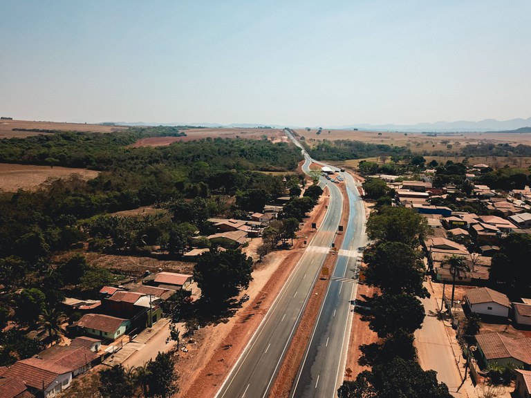 Governo Federal entrega 96 quilômetros em importante rodovia para mineração e agropecuária de Goiás