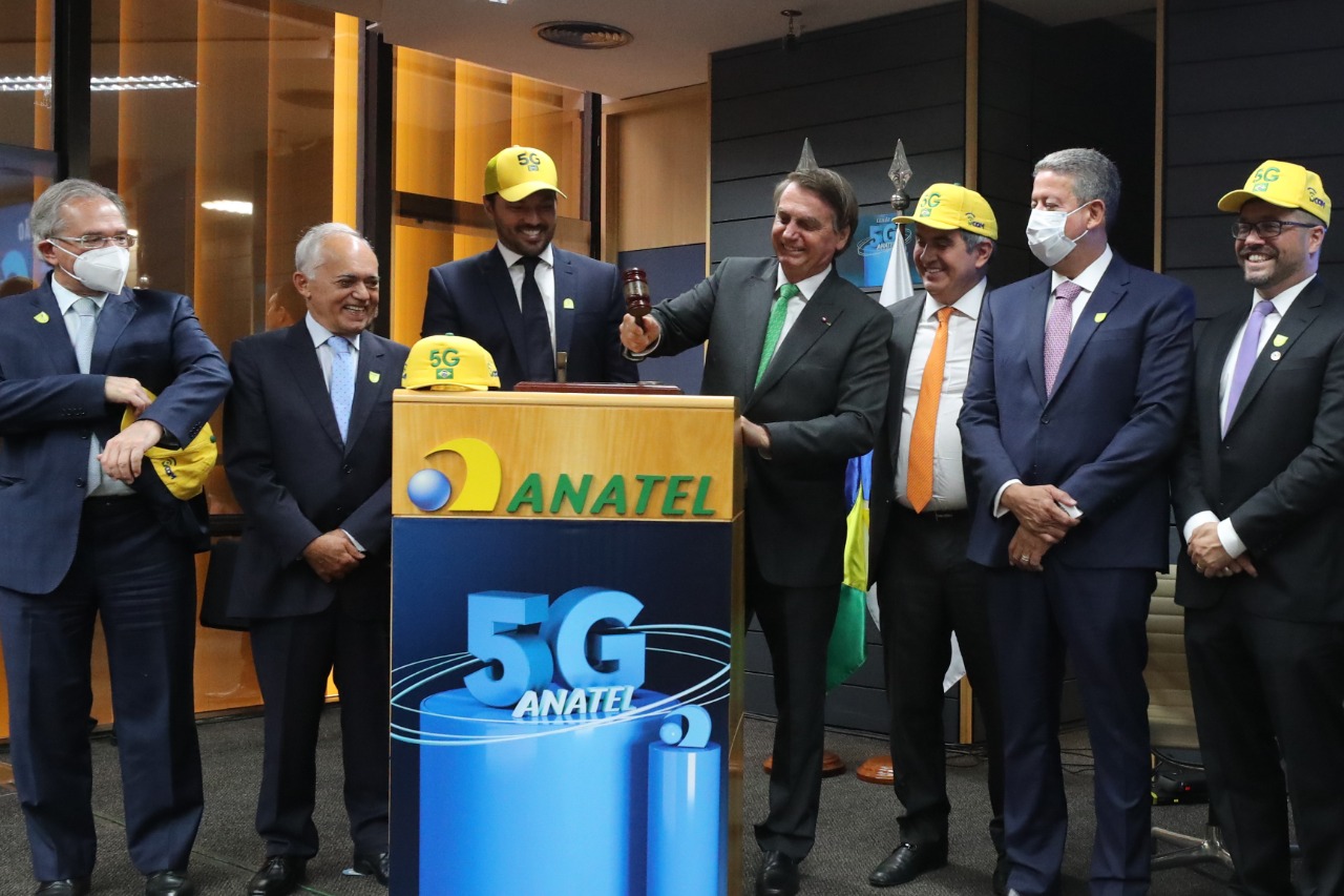 Leilão do 5G confirma expectativas e arrecada R$ 46,7 bilhões