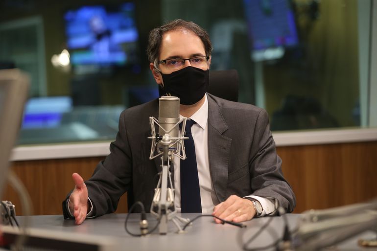 Tecnologia 5G vai revolucionar e desenvolver áreas como agropecuária, saúde e educação no Brasil