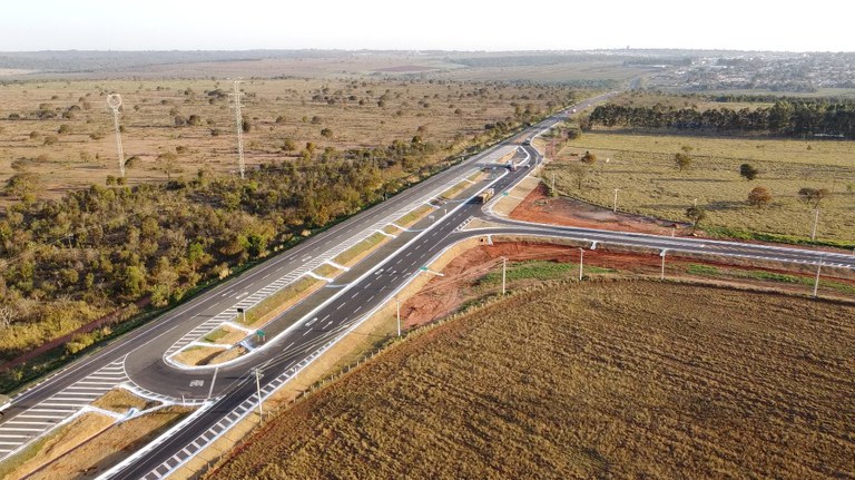 Voltar Recuperandos de Colniza realizam pavimentação das ruas da cidade ::  Agência da Notícia Mato Grosso