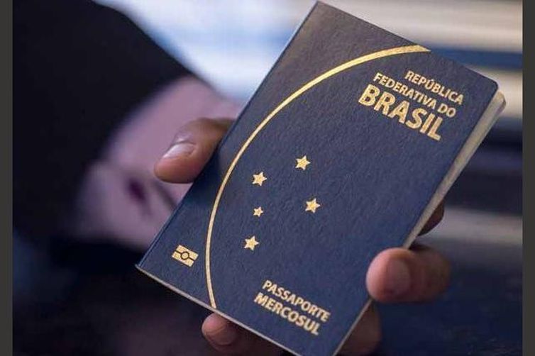 Brasil e Catar firmam acordo e acabam com exigência de visto