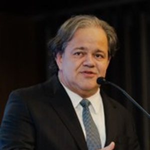 Retrato de Valter Lobato