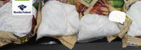 Receita Federal apreende mais de 13kg de cocaína em embalagens de farofa no Aeroporto do Galeão/RJ