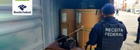 Receita Federal apreende 170,5 kg de cocaína no Porto de Itapoá.