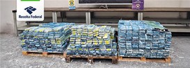 Trata-se de uma das maiores apreensões de drogas em modal aéreo do país.