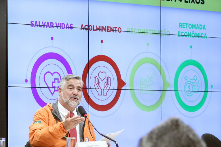 Ministro Paulo Pimenta