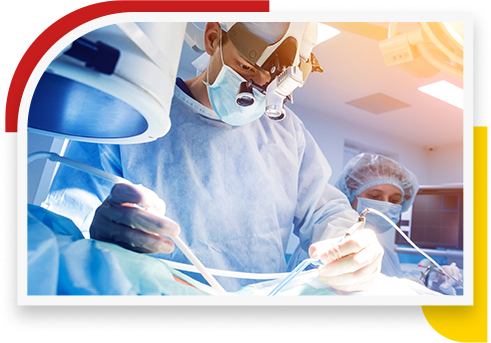 Médico realizando Cirurgia