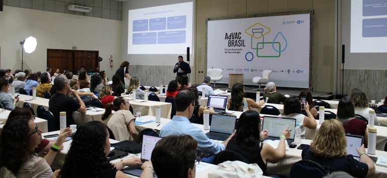 Formação de líderes em vacinologia