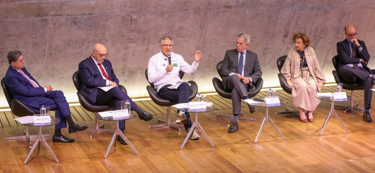 Seminário Desafios e Perspectivas para a Saúde do Brasil